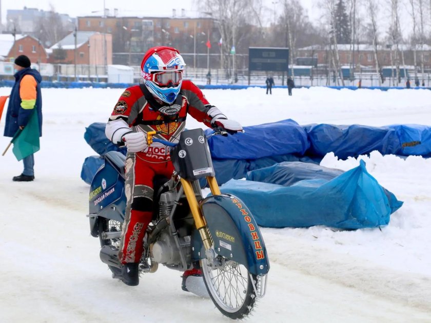 Спидвей на льду