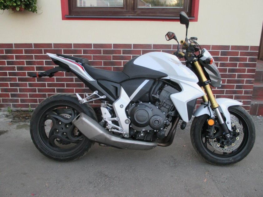 Мотоцикл honda cb