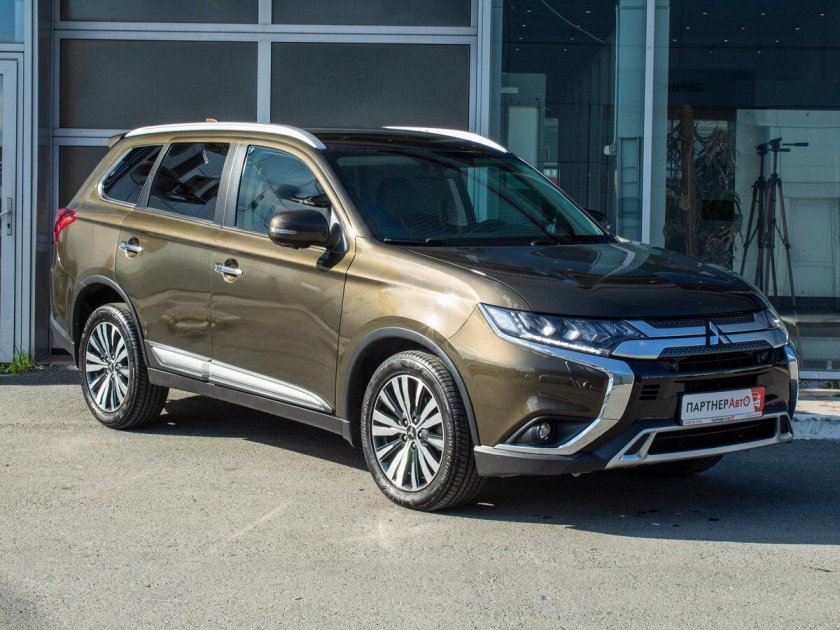Митсубиси Аутлендер 3 Рестайлинг 3