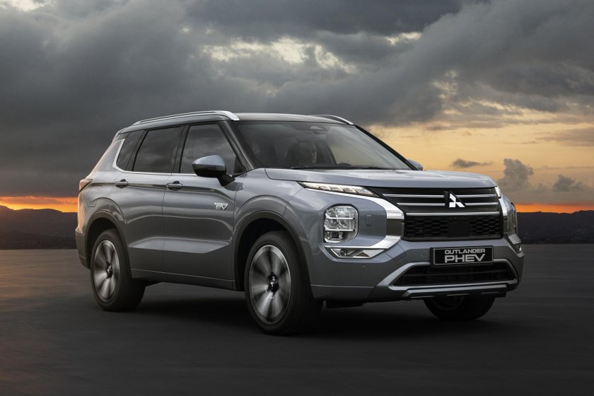 Mitsubishi outlander 2025