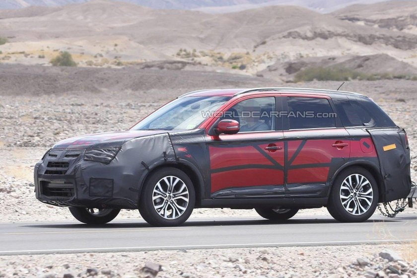 Mitsubishi Outlander семиместный