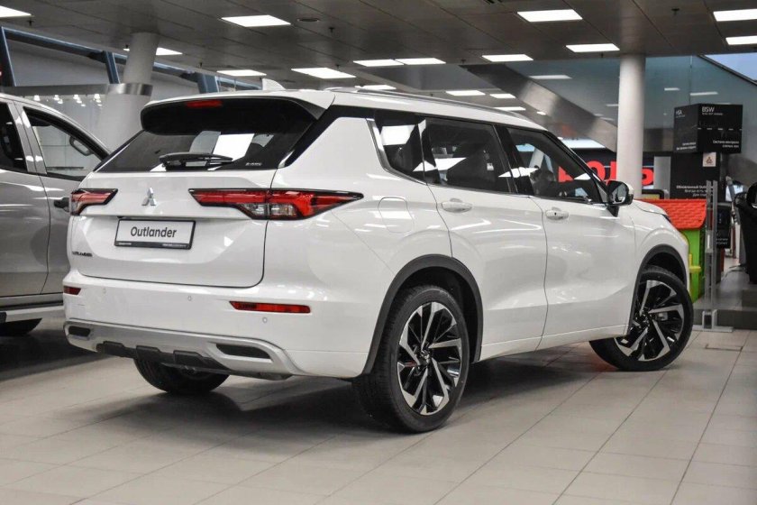 Новый mitsubishi outlander