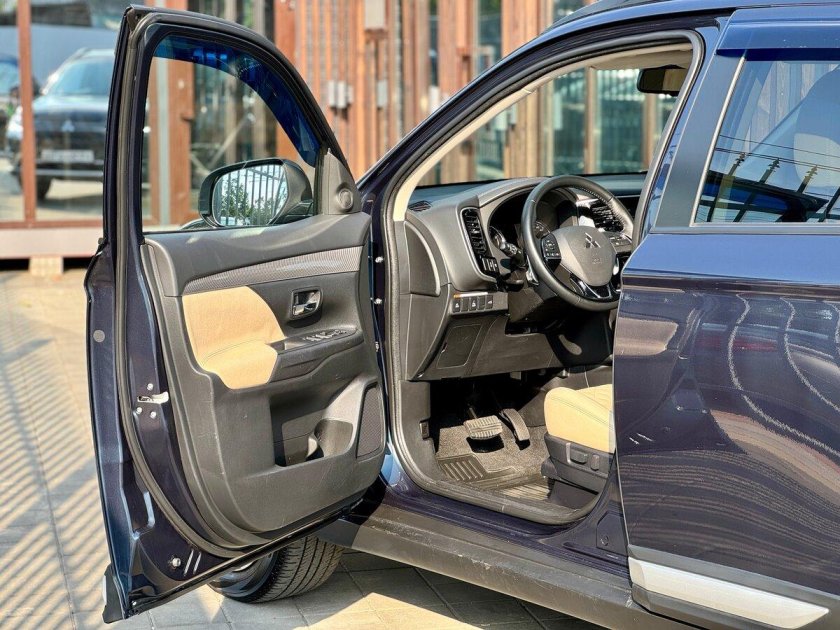 Mitsubishi outlander iii