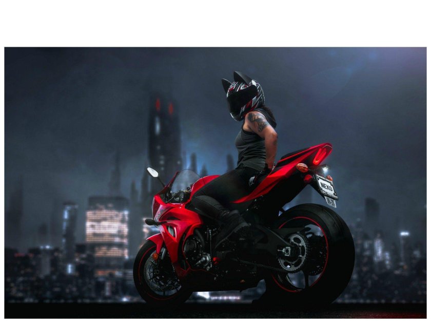 Девушка на мотоцикле