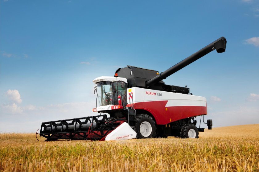 Комбайн Торум 750