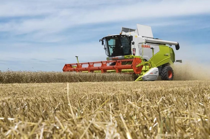 Сельскохозяйственный комбайн