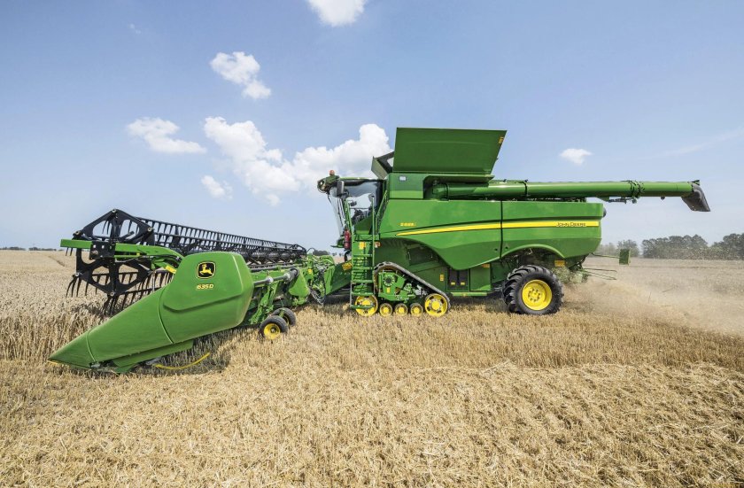 Комбайн Джон Дир