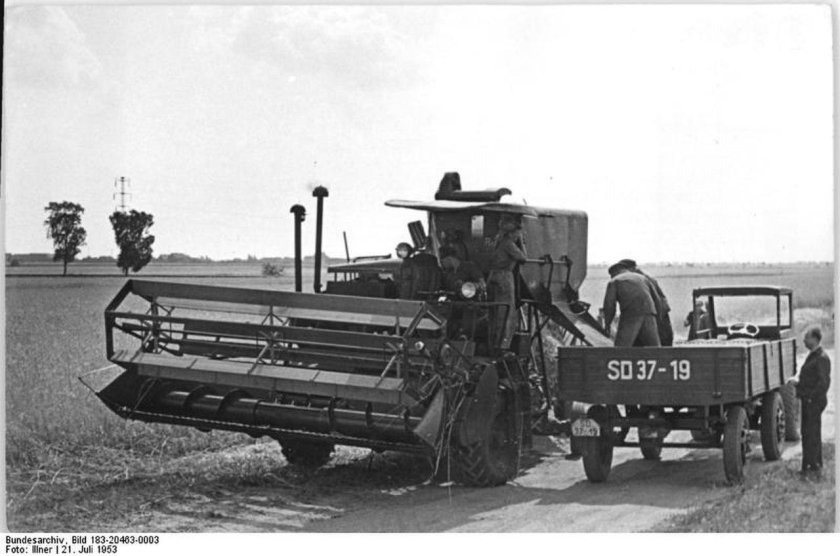 Комбайн Сталинец 4