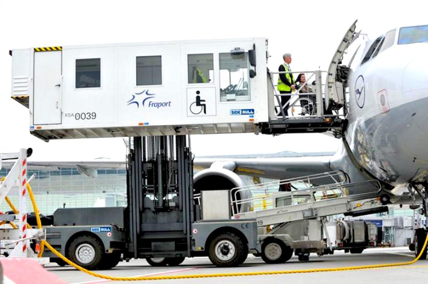 Амбулифт в аэропорту Шереметьево