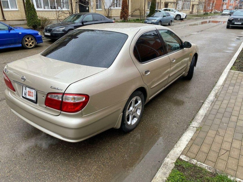 Nissan Cefiro 2000