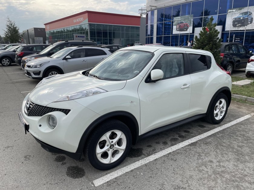 Ниссан жук 2012