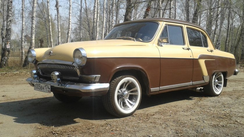 Двухцветная Волга ГАЗ 21