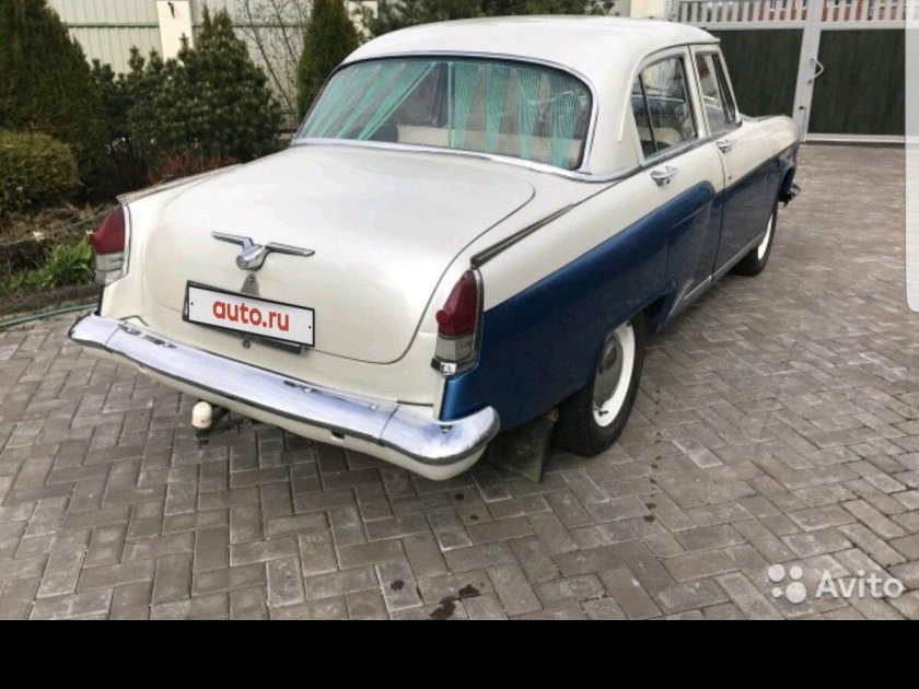 Бело-голубая волга газ 21