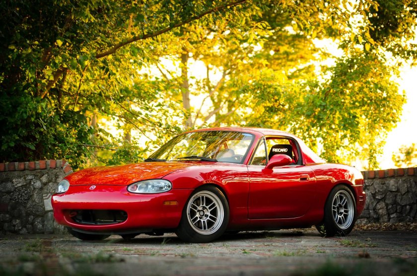 Mazda Miata mx5 2 поколение