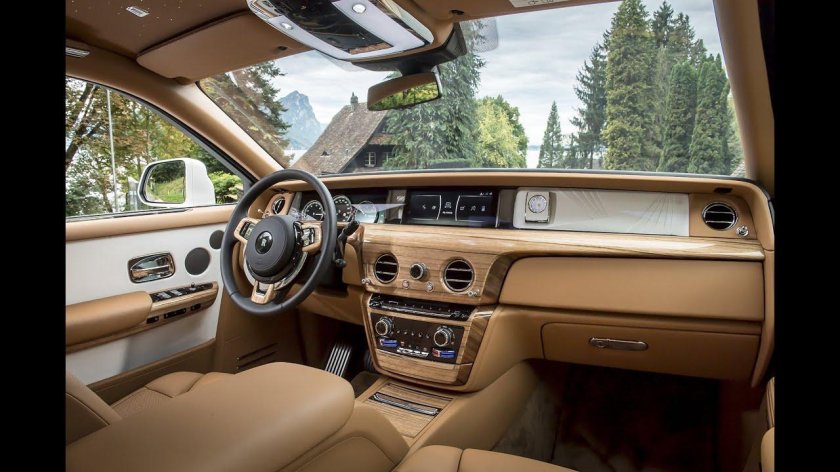 Роллс Ройс Фантом 2020 салон