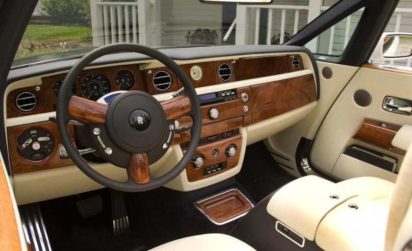 Rolls-Royce Phantom Drophead Coupe салон