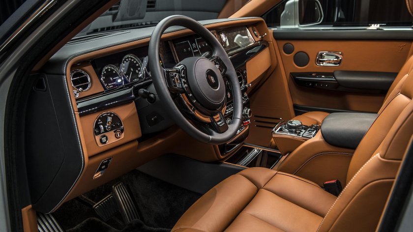 Роллс Ройс Фантом 8 салон