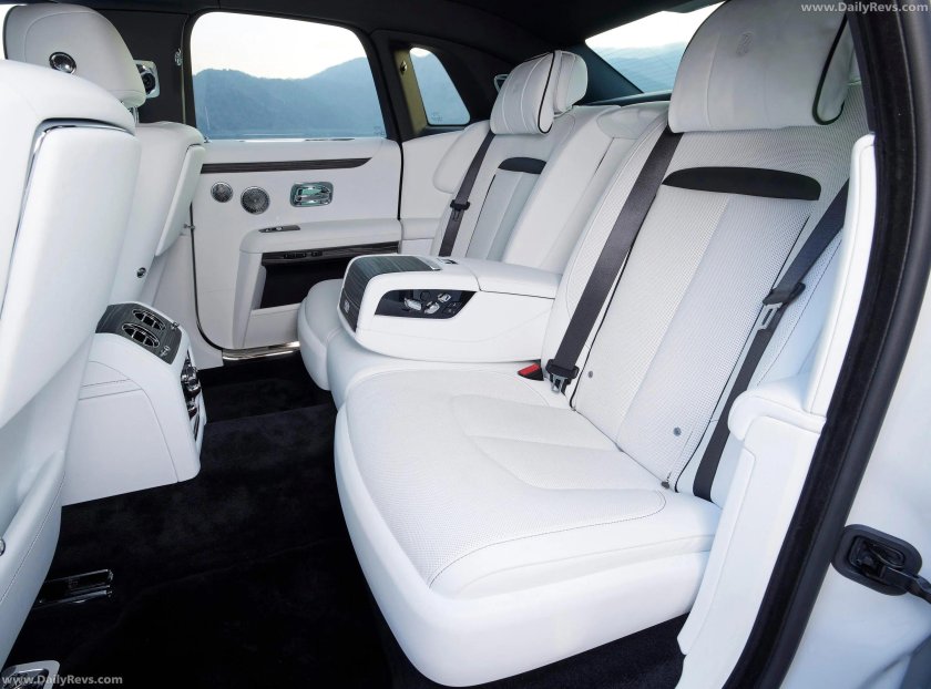 Rolls Royce Ghost 2021