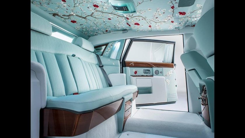 Rolls Royce Phantom 2022 салон