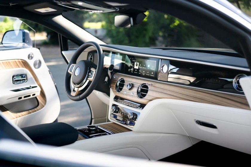 Rolls royce ghost 2021 interior