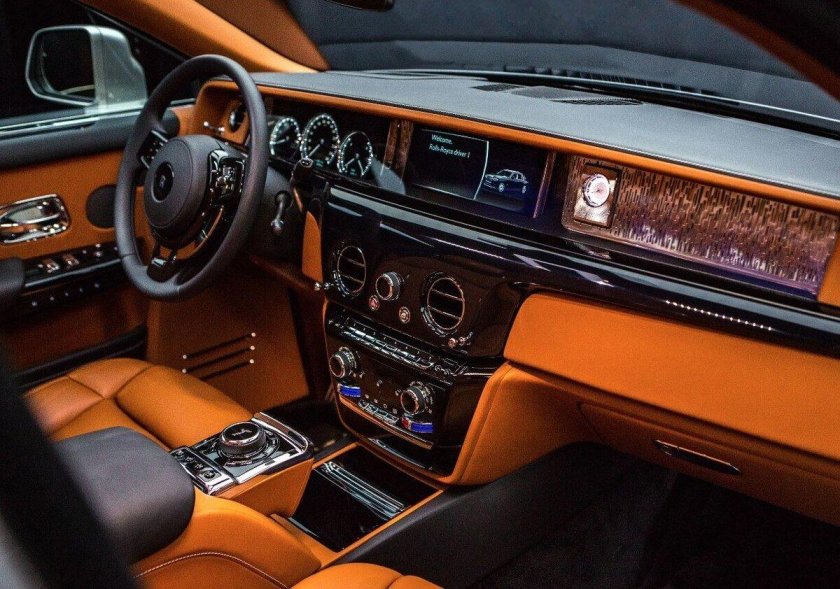 Роллс Ройс Фантом салон