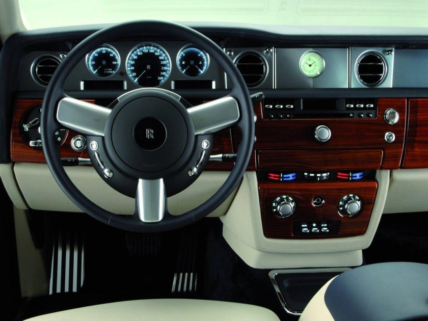 Rolls Royce Phantom 2003 салон