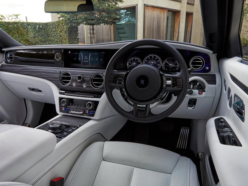 Rolls Royce Ghost 2021
