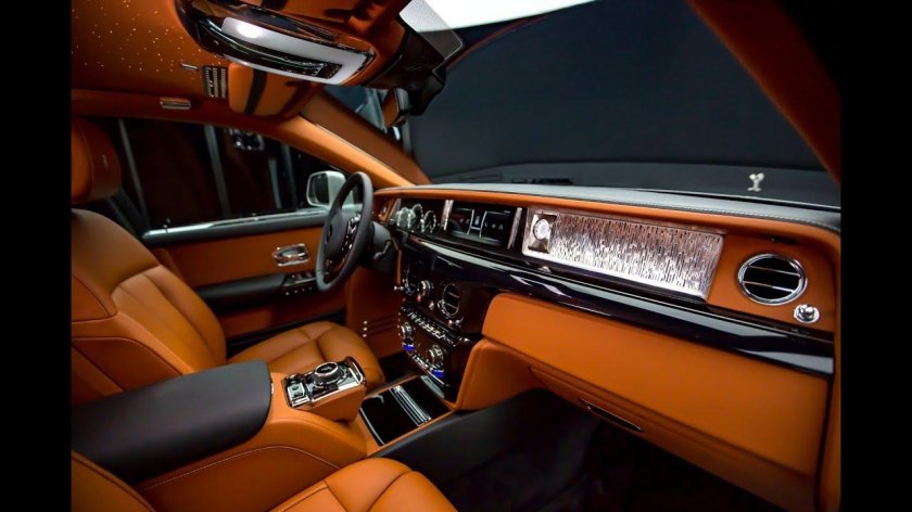 Rolls Royce Phantom 2021