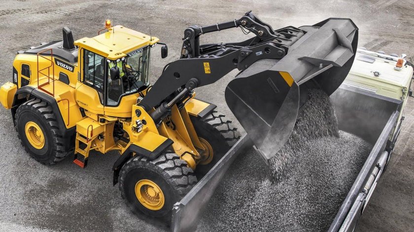 Ковшевой погрузчик Вольво