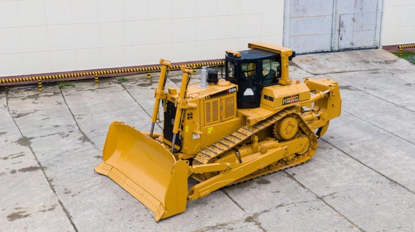 Гусеничный бульдозер