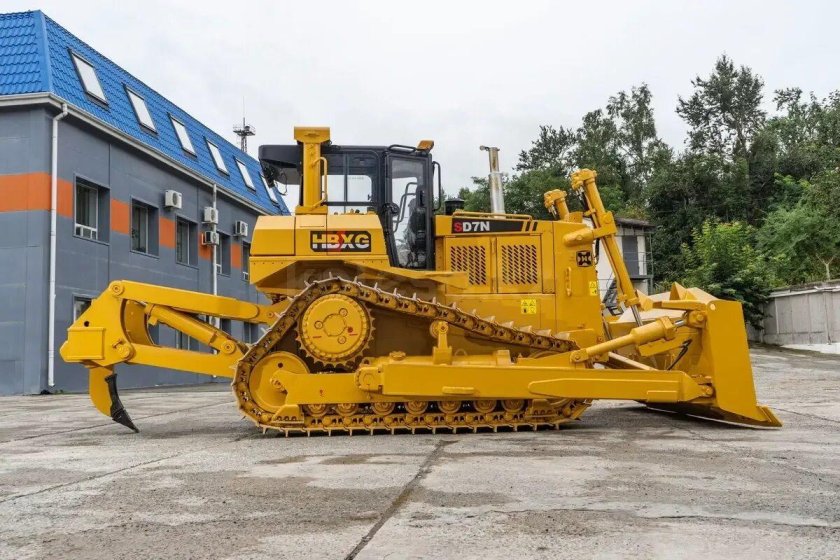 Бульдозер shantui