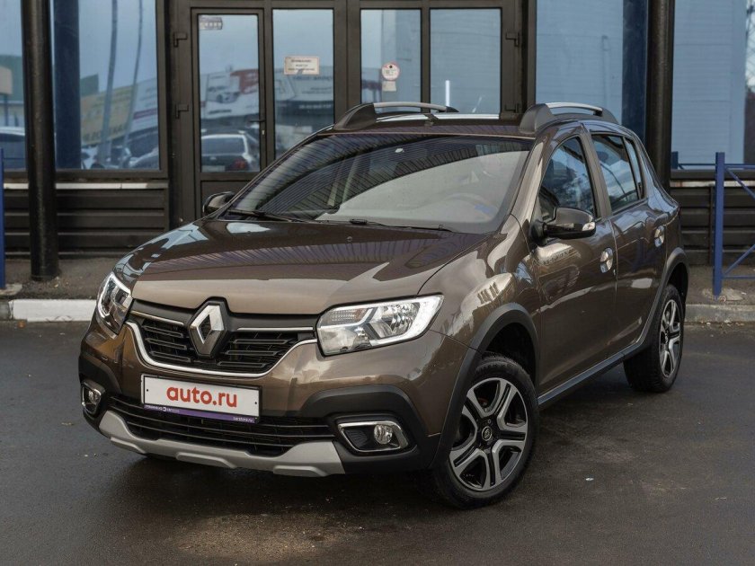 Рено степвей бежевый