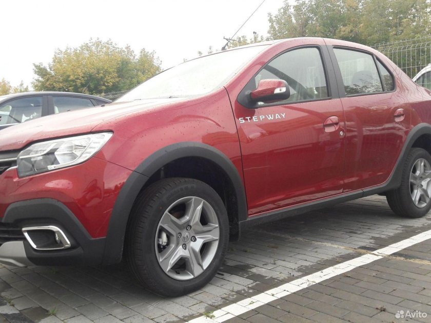 Рено Логан степвей 2022
