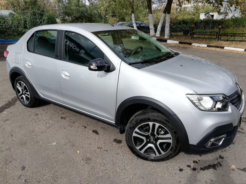 Логан белая платина