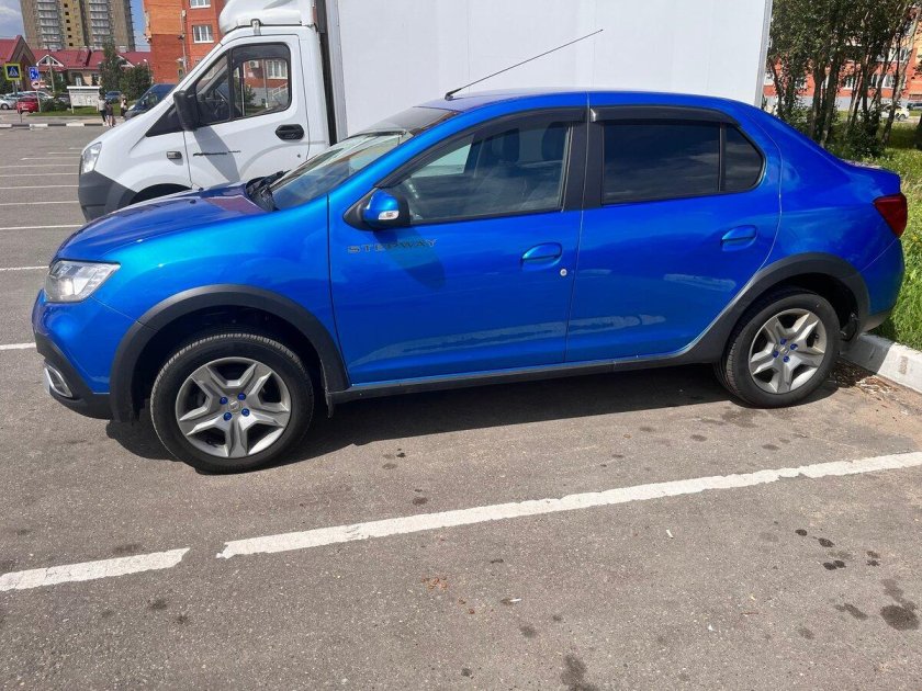 Логан степвей цвета кузова