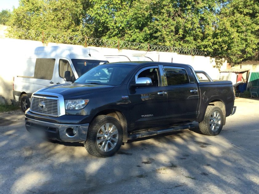 Toyota Tundra 2011