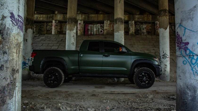 Тойота тундра в матовом цвете