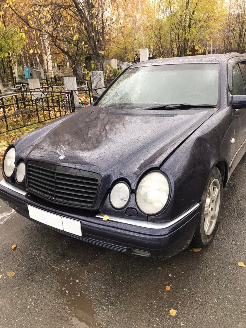 Мерседес е 240 90