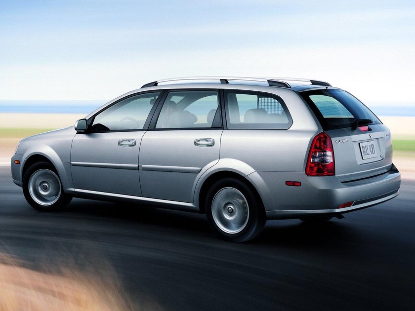 Suzuki forenza универсал