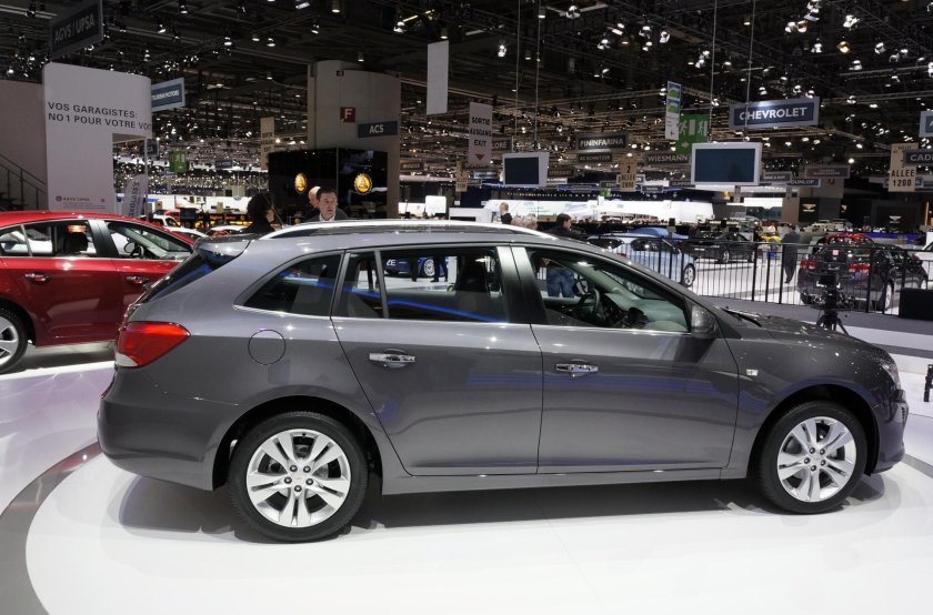 Chevrolet cruze 2013 универсал