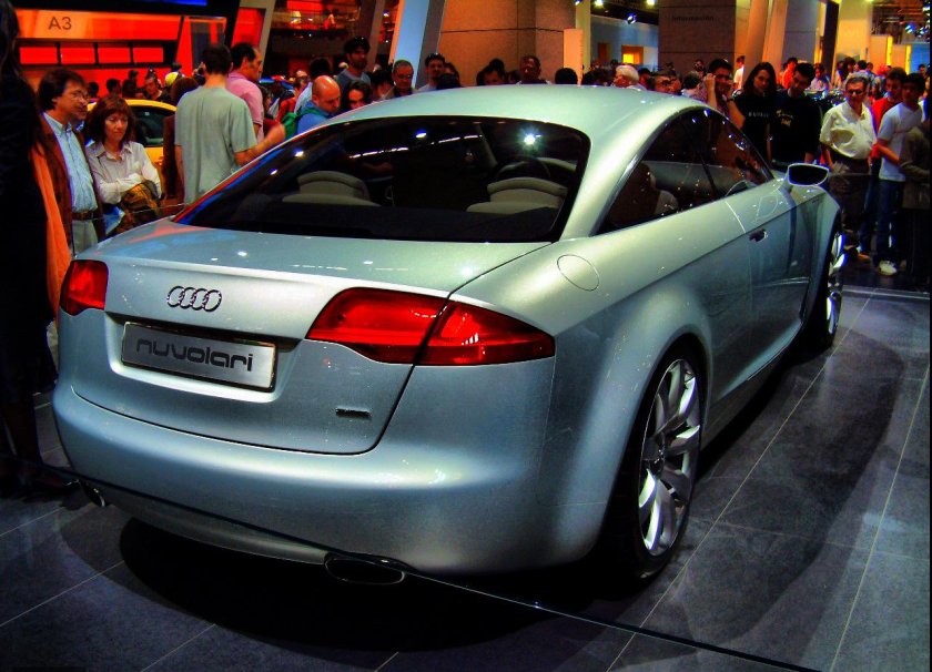 Машина Audi Nuvolari quattro