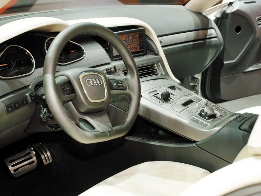 Audi Nuvolari quattro салон
