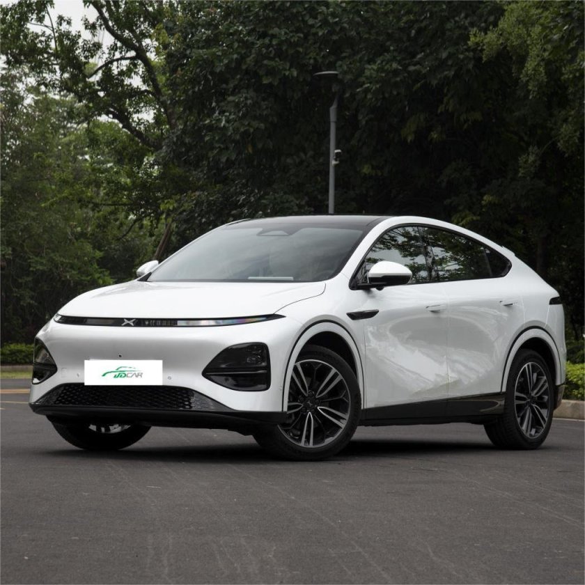 Китайский электромобиль xpeng p7