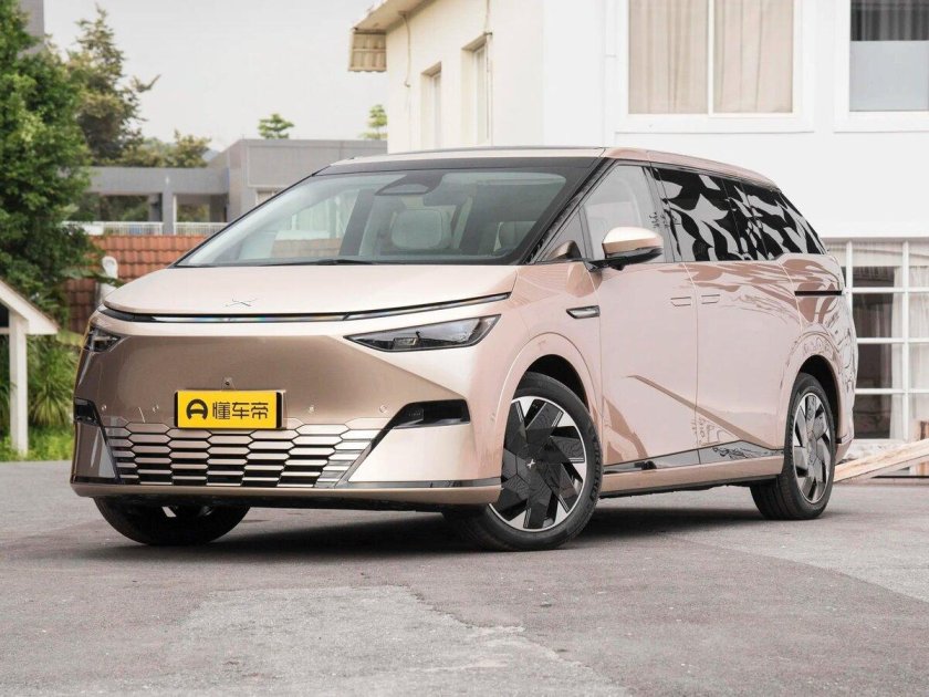 Xpeng x9 mpv