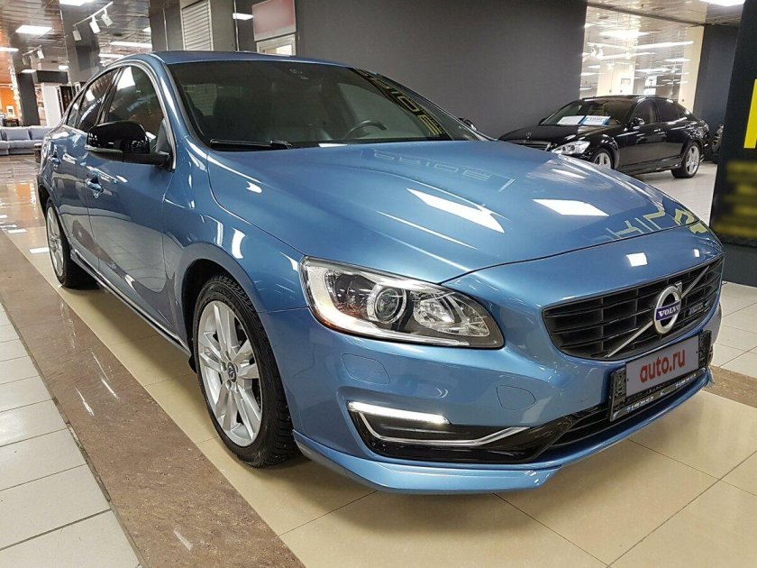 Volvo s60 2 рестайлинг