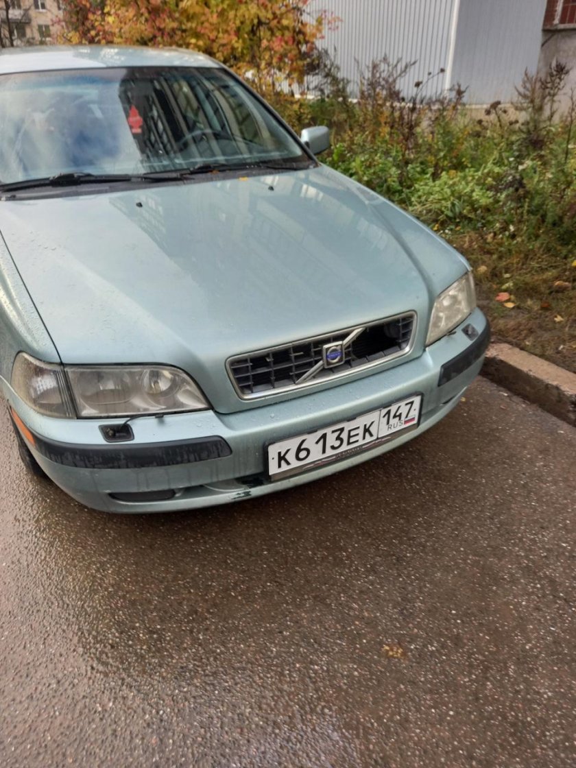 Вольво с 40 2003