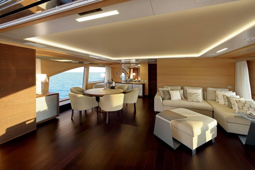 Яхта Бенетти интерьер