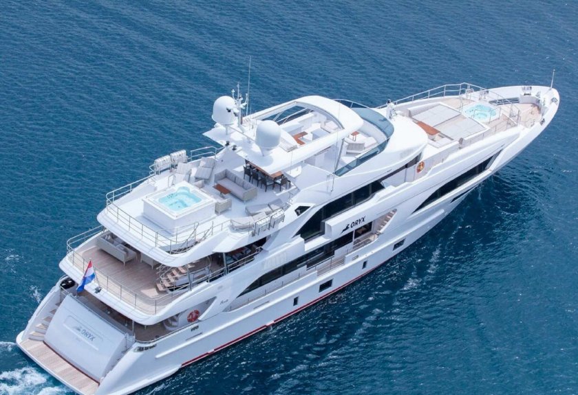 Oryx 40 футов яхта