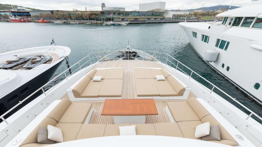 Яхта Лана Бенетти
