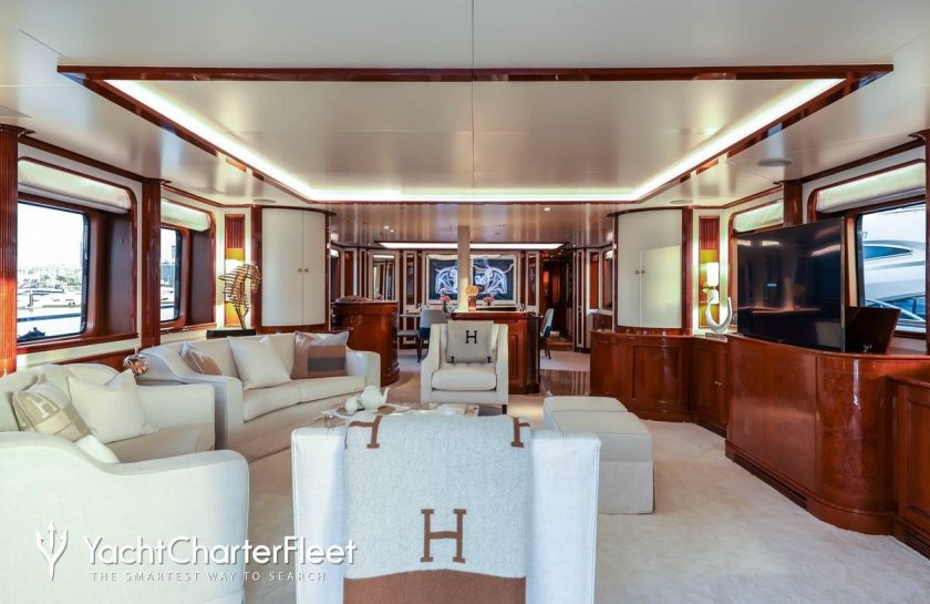 Шикарная яхта